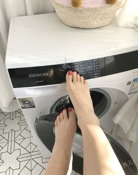 在众人面前被强制侵犯bd_1080P动漫在线观看