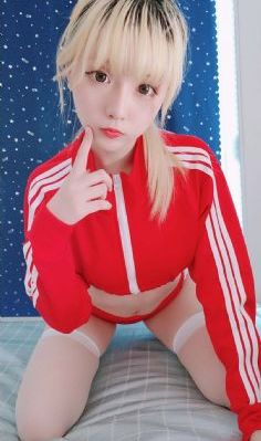 美脚女教师脚责めより_1080P高清完整版