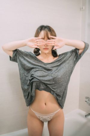 4个大学生按摩做爰按摩电影_720在线观看完整版