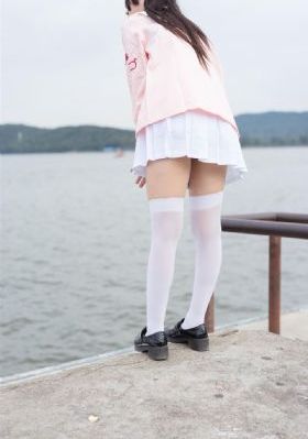 漂亮的保2韩国电影免费观看_4K免费在线播放